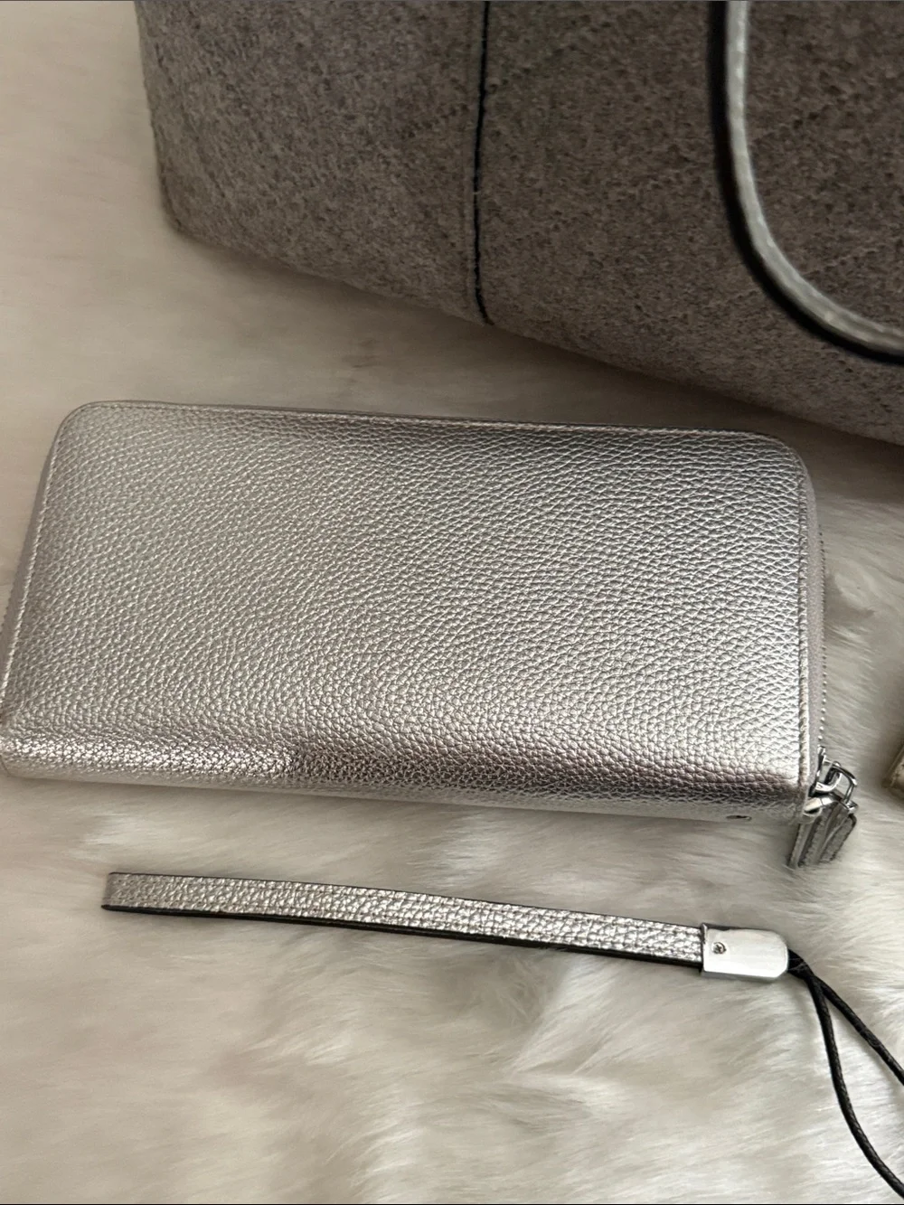 Tory Burch Gray Block T Tote Bag, Lavemi RFID Metallic Wallet & Coach Card Case